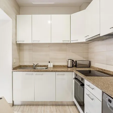 Joivy & Spacious In *